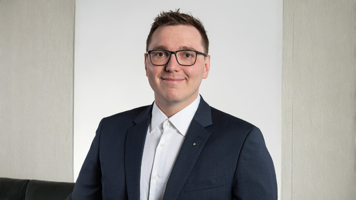 Bienvenue dans l’équipe, Dominic